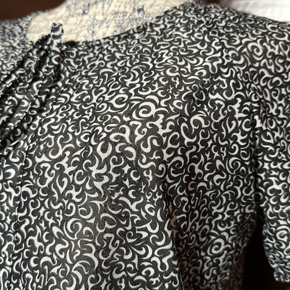 Blair Scoop Neck Short Sleeve Sheer Black and White Geometric Pattern Blouse - Picture 6 of 9
